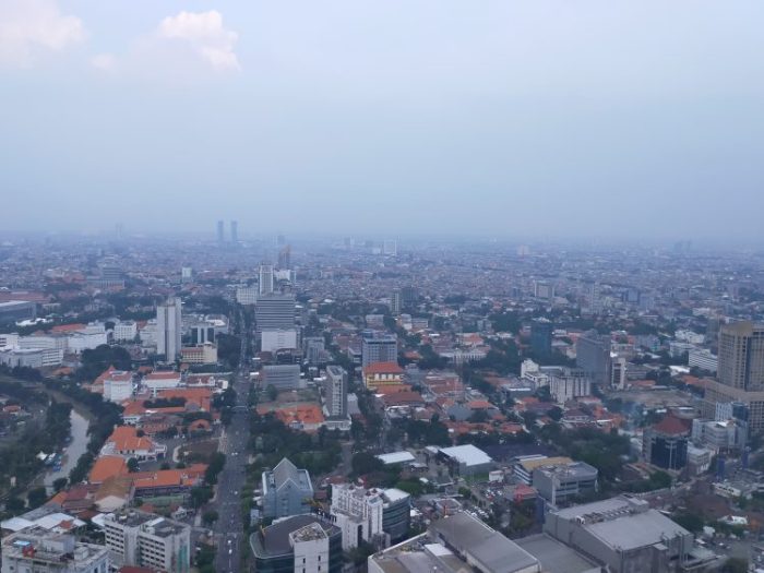 Ilustrasi. Suasana di Kota Surabaya, Jawa Timur, saat puasa Ramadan 1442 H/2021 | dok. Bicara Indonesia