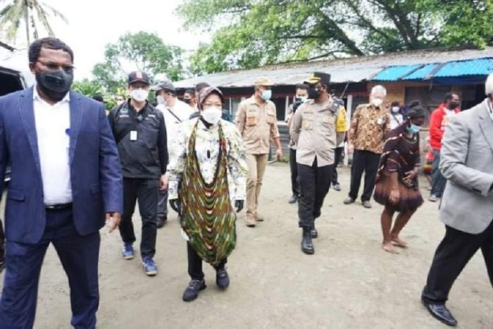 Mensos Risma saat melakukan kunjungan ke Papua | dok/photo: Humas Kemensos /Bicara Indonesia