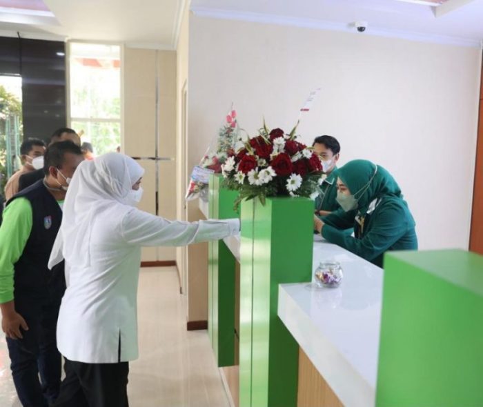 Gubernur Jatim Khofifah Indar Parawansa saat peresmian Gedung BPR Jombang | dok/photo: Pemprov Jatim