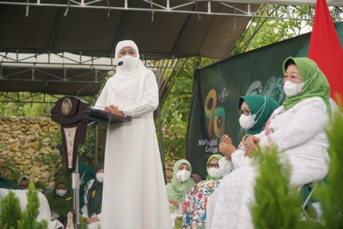 Gubernur Jatim Khofifah Indar Parawansa saat menghadiri acara Peringatan Isra Miraj di Kabupaten Bangkalan | Pemprov Jatim