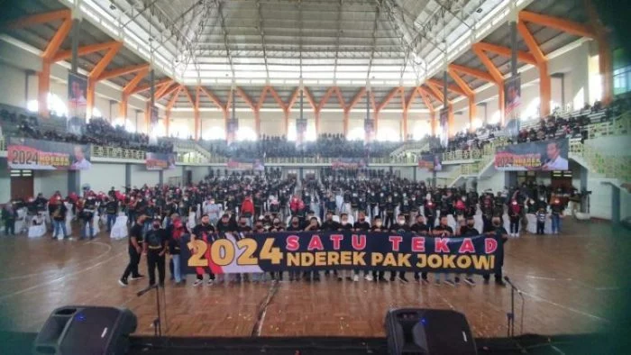 Relawan Presiden Jokowi saat menggelar silahturahmi di Gor Mustika, Kabupaten Blora Jawa Tengah, Minggu (6/3/2022) | dok/photo: Ist