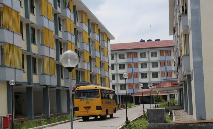 Bus sekolah di Rusun Romokalisari Surabaya | dok/photo: Pemkot Surabaya
