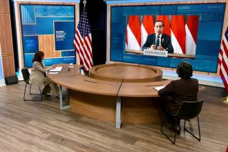 Presiden Jokowi saat berpidato secara virtual pada Global Covid-19 Summit di Washington DC, Amerika Serikat, Kamis, 12 Mei 2022 | dok/photo: BPMI Setpres