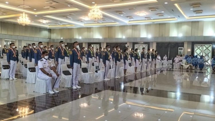 Wisuda Sarjana Sains Terapan Pertahanan Akademi Angkatan Laut (AAL) Angkatan ke-67 tahun 2022 | dok/photo: T1/Bicara Indonesia