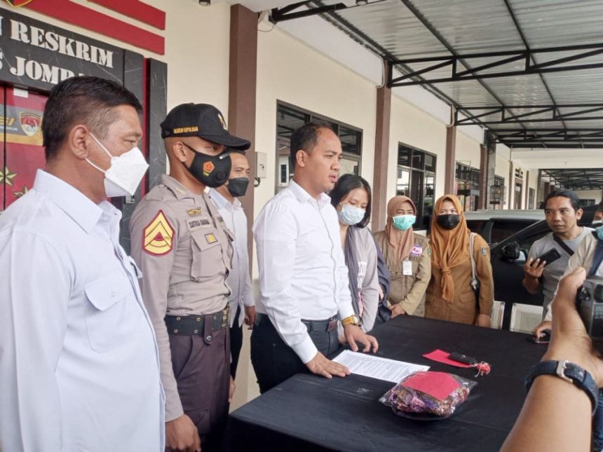 Konferensi pers dugaan kasus penculikan bayi di panti asuhan | dok/photo: Humas Polres Jombang