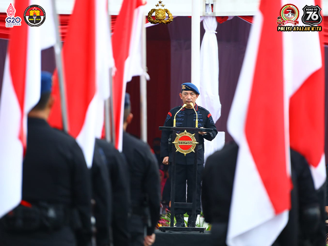 Kapolri Jenderal Listyo Sigit Prabowo saat memimpin upacara di Mako Korbrimob, Kelapa Dua, Depok, Jawa Barat, Jumat (10/6/2022) | dok/photo: Humas Polri