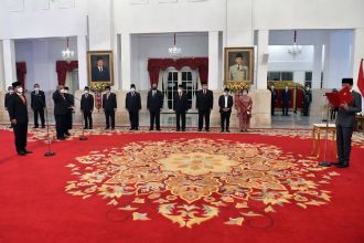 Presiden Jokowi melantik menteri dan wamen sisa masa jabatan periode tahun 2019-2024, di Istana Negara, Jakarta, Rabu (15/06/2022) | dok/photo: Humas Setkab