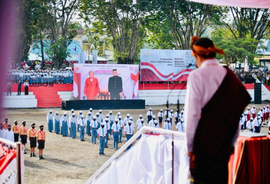Presiden Jokowi memimpin upacara peringatan Harlah Pancasila tahun 2022 di Ende, NTT, Rabu (01/06/2022) | dok/photo: BPMI Setpres/Laily Rachev