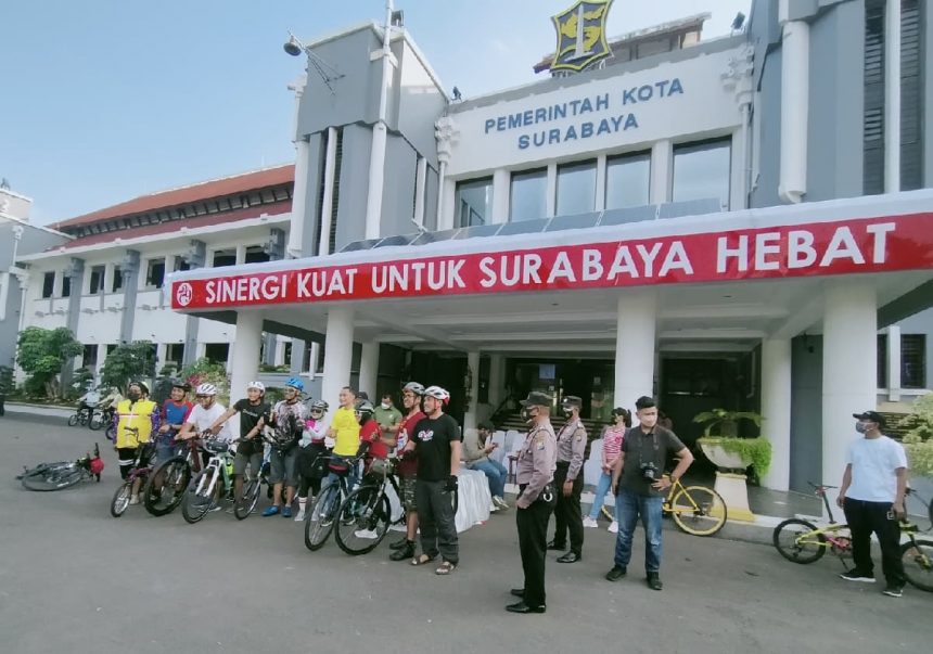 Perayaan World Bicycle Day di Kota Surabaya, Jawa Timur, Minggu (5/6/2022) | dok/photo: Ist/Bicara Indonesia
