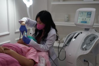 Perawatan ultra face lift di KLT The Aesthetic Clinic, Kota Surabaya, Jawa Timur | dok/photo: Ist/DAP/Bicara Indonesia