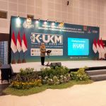 Gubernur Jatim, Khofifah Indar Parawansa saat menutup KUMKM Expo ke 9 di Kota Surabaya, Minggu (31/7/2022) | dok/photo: Ist