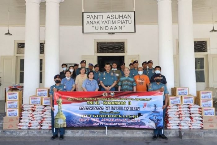 Bakti sosial Koarmada II | dok/photo: Dispen Koarmada II