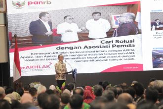 Menteri PANRB Abdullah Azwar Anas saat memberikan arahan pada Rakor Persiapan Pengadaan ASN 2022 di Jakarta, Selasa (13/09/2022) | dok/photo: Humas KemenpanRB