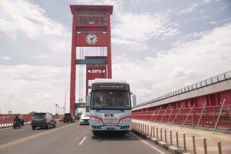 Bus KPK saat berada di Kota Palembang, Sumatera Selatan | Source: ACLC KPK