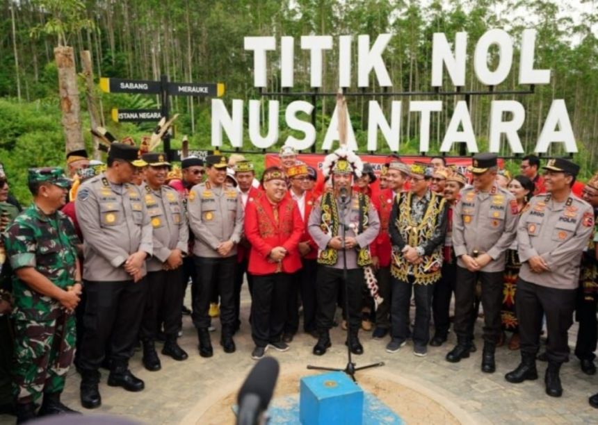 Pernyataan sikap bersama di titik 0 kilometer, Ibu Kota Nusantara (IKN), Kaltim, Sabtu (15/10/2022) | source: Humas Polri