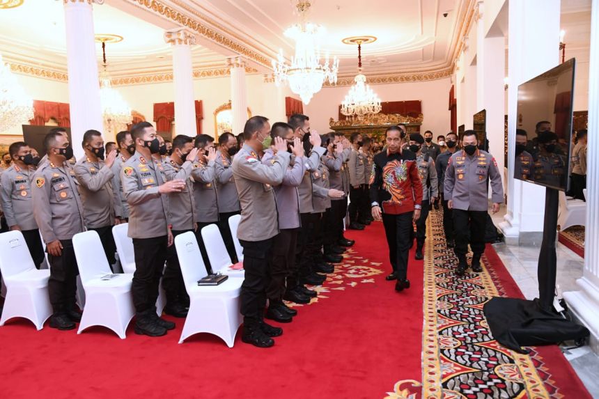 Presiden Joko Widodo usai menyampaikan arahannya kepada jajaran Polri di Istana Negara, Jakarta, Jumat (14/10/2022) | dok/photo: BPMI Setpres