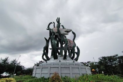 Ilustrasi: Taman Suroboyo, di Jalan Pantai Kenjeran, Kecamatan Bulak, Kota Surabaya, Jawa Timur | dok/photo: Bicara Indonesia