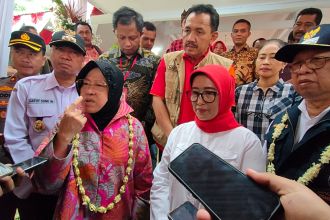 Menteri Sosial Tri Rismaharini saat melakukan kunjungan kerja di Kabupaten Tulungagung, Jawa Timur, Sabtu (14/1/2023) | dok/photo: Dimas AP/Bicara Indonesia