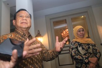 Ketua Umum Partai Gerindra Prabowo Subianto usai menggelar pertemuan dengan Khofifah Indar Parawansa, Senin (13/2/2023) | dok/foto: S. Hadi