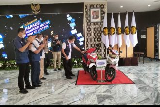 Seremoni Program Konversi Sepeda Motor Penggerak BBM menjadi Motor Listrik di Jakarta, Kamis (17/3/2022) | Source: esdm.go.id