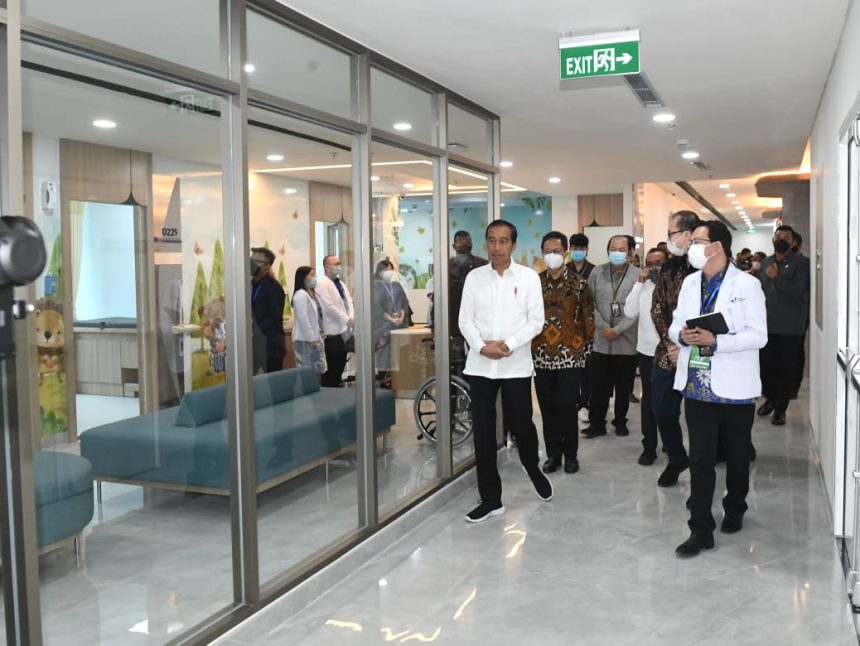 Presiden Joko Widodo saat peresmian Mayapada Hospital Bandung, Provinsi Jawa Barat, Senin, 6 Maret 2023 | dok/foto: BPMI Setpres