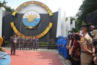 Peringatan Hari Bakti Hiu Kencana di Monumen KRI Nanggala-402, Koarmada II, Jumat (21/4/2023) | dok/foto: Dispen Koarmada II