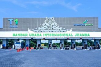 Gerbang pintu masuk Bandar Udara Internasional Juanda | dok/foto: Istimewa
