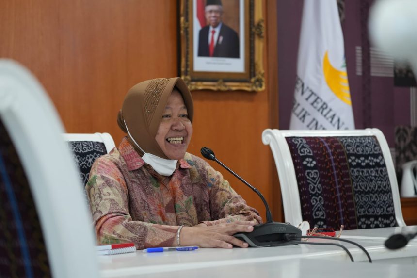 Menteri Sosial Tri Rismaharini saat menggelar konferensi pers di kantor Kementerian Sosial RI, Rabu (24/05/2023) | dok/foto: Humas Kemensos RI