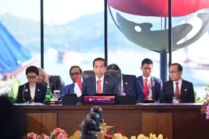 Presiden Joko Widodo saat membuka perhelatan puncak Konferensi Tingkat Tinggi (KTT) ke-42 ASEAN | dok/foto: BPMI Setpres