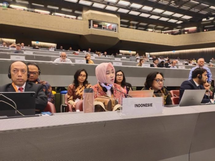 Depan tengah: Kepala Badan Meteorologi, Klimatologi, dan Geofisika RI, Dwikorita Karnawati saat menghadiri kongres ke-19 WMO di Jenewa, Swiss | dok/foto: Humas BMKG