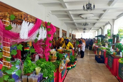 Festival Urban Farming Tahun 2023 yang berlangsung di Alun-alun Surabaya, Selasa (30/5/2023) | dok/foto: Bicara Indonesia