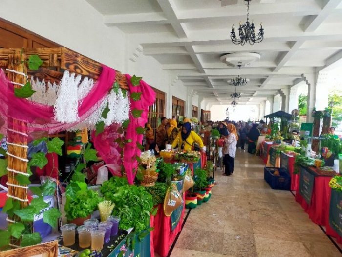 Festival Urban Farming Tahun 2023 yang berlangsung di Alun-alun Surabaya, Selasa (30/5/2023) | dok/foto: Bicara Indonesia
