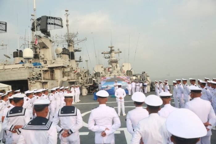 Upacara sertijab unsur Satuan Kapal Eskorta (Satkor) Koarmada II | dok/foto: Dispen Koarmada II