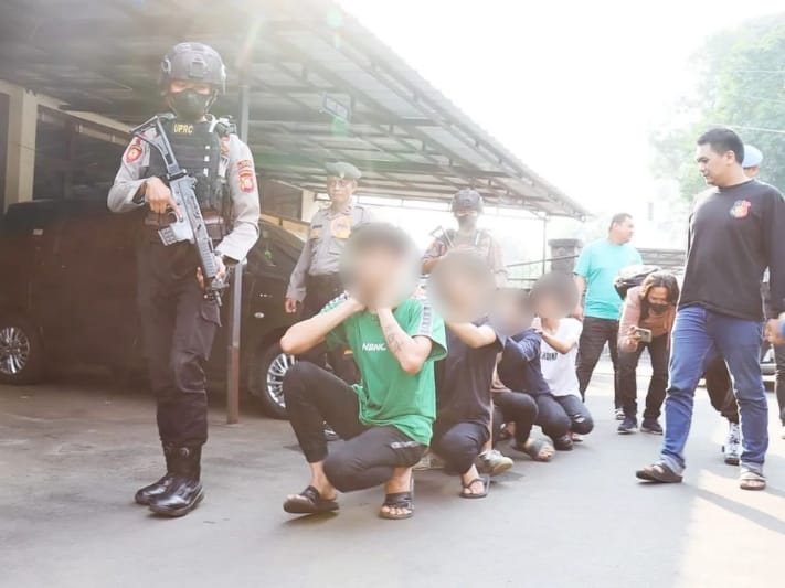 Para pelaku saat diamankan di Mapolres Cimahi, Jawa Barat, Kamis (1/6/2023) | dok/foto: Humas Polres Cimahi
