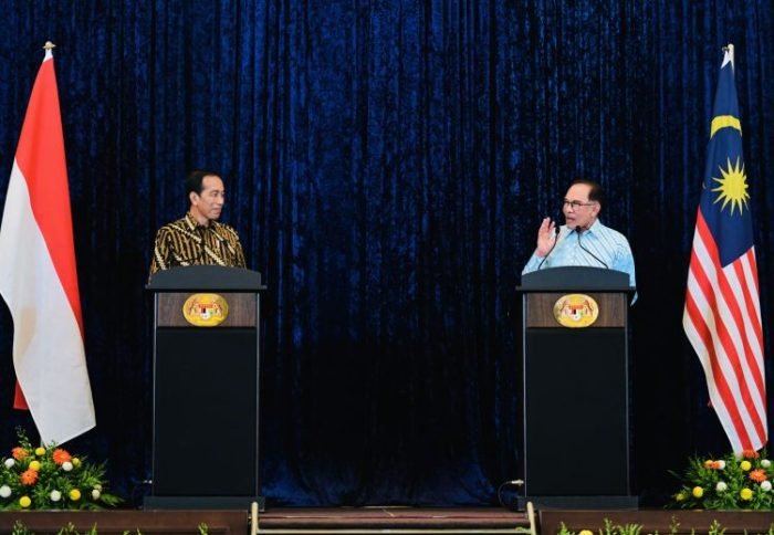 Presiden Joko Widodo saat bertemu Perdana Menteri (PM) Malaysia Dato’ Seri Anwar Ibrahim | dok/foto: BPMI Setpres