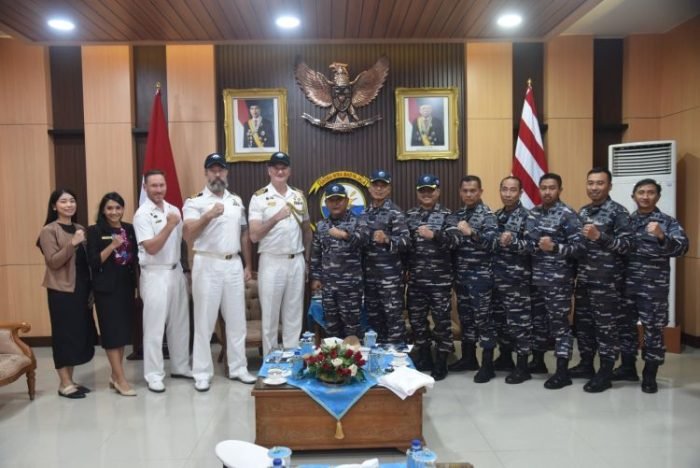 Courtesy Call (CC) Atase Pertahanan Angkatan Laut Australia di VIP Nala Koarmada II Ujung, Surabaya, Jumat, 28 Juli 2023 | Kredit Foto: Dispen Koarmada II