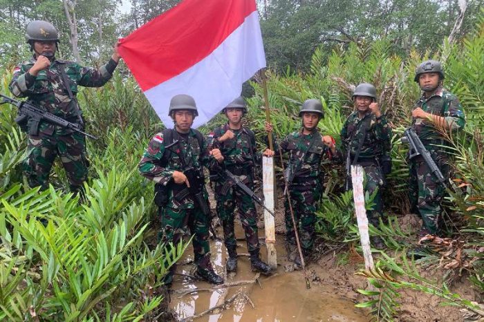 Patroli patok perbatasan Satgasmar Ambalat XXIX | Kredit Foto: Dispen Kormar