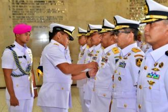 Upacara Serah Terima Jabatan Pati TNI AL di Lobby Gedung R.E. Martadinata, Mabesal, Cilangkap, Jakarta Timur, Kamis (20/07/2023) | Kredit Foto: Dispenal