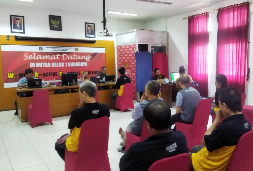 Perekaman KTP-el di Rumah Tahanan (Rutan) Kelas 1 Surabaya | dok/foto: Pemkot Surabaya