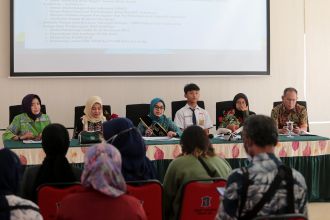 Konferensi pers puncak Peringatan Hari Anak Nasional (HAN) Tahun 2023 di Graha Bunda PAUD, Jalan Pawiyatan Surabaya, Kamis, 27 Juli 2023 | Kredit Foto: Kominfo Surabaya