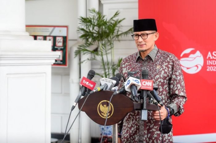 Menparekraf Sandiaga Uno menyampaikan keterangan kepada awak media usai mengikuti rapat terbatas di Kompleks Istana Kepresidenan, Jakarta, Kamis (13/7/2023) | Kredit Foto: BPMI Setpres