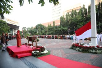 Upacara peringatan HUT ke-78 RI di lapangan Kantor Kementerian Sosial, Jakarta, Kamis, 17 Agustus 2023 | Kredit Foto: Humas Kemensos