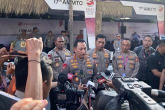 Kapolri Jenderal Pol Listyo Sigit Prabowo usai meninjau kesiapan AMMTC di Labuan Bajo, Sabtu, 19 Agustus 2023 | Kredit Foto: Polri