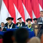 Presiden Joko Widodo menyampaikan pidatonya di Gedung Grha Widya Wisuda, Kampus IPB Dramaga, Kabupaten Bogor, Jawa Barat, Jumat, (15/9/2023) | Kredit Foto: BPMI Setpres