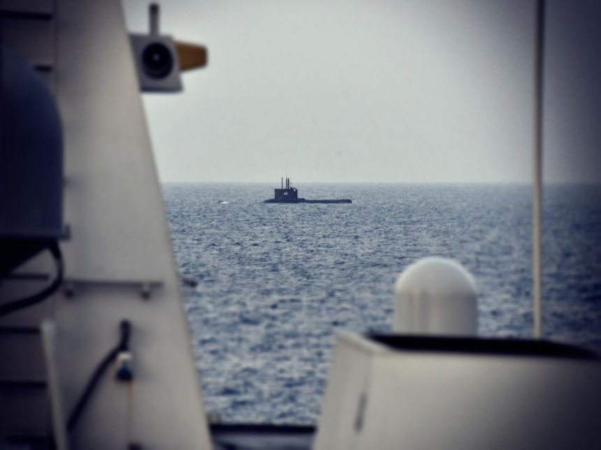 Latihan penembakan torpedo kapal selam yang digelar di sekitar Perairan Sapudi, Minggu (22/10/2023) | dok/foto: Dispenal