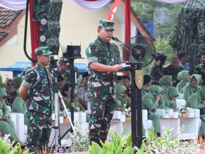 Kepala Staf Angkatan Darat (Kasad) Jenderal TNI Dudung Abdurachman saat menutup secara resmi Program TMMD ke-118 Tahun 2023 | dok/foto: Dispenad