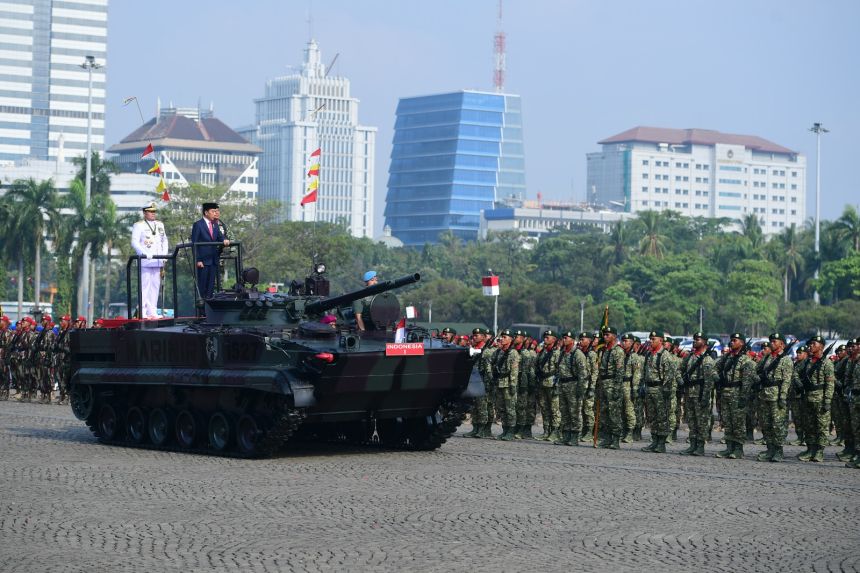 Upacara Peringatan HUT ke-78 TNI di Lapangan Silang Monumen Nasional, Jakarta, Kamis (5/10/2023) | Kredit Foto: BPMI Setpres