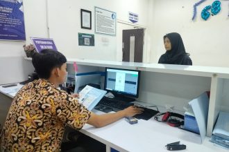 Pengurusan Surat Izin Mengemudi (SIM) di Satpas Colombo Polrestabes Surabaya | dok/foto: Istimewa