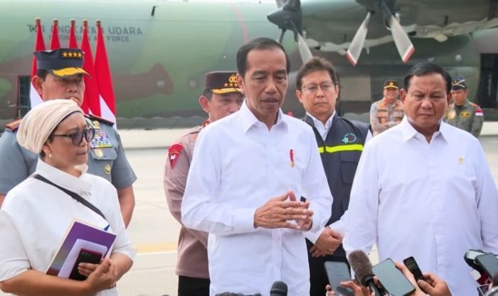 Presiden Joko Widodo memberikan keterangan pers usai melepas bantuan kemanusiaan dari Indonesia untuk Palestina di Pangkalan TNI AU Halim Perdanakusuma Jakarta, Sabtu (4/11/2023) | Source: YT/BPMI Setpres