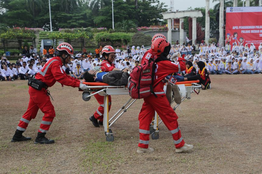 Acara pengukuhan PMR dan Relawan PMI di Lapangan Monumen Tugu Pahlawan, Sabtu, 25 November 2023 | dok/foto: Pemkot Surabaya